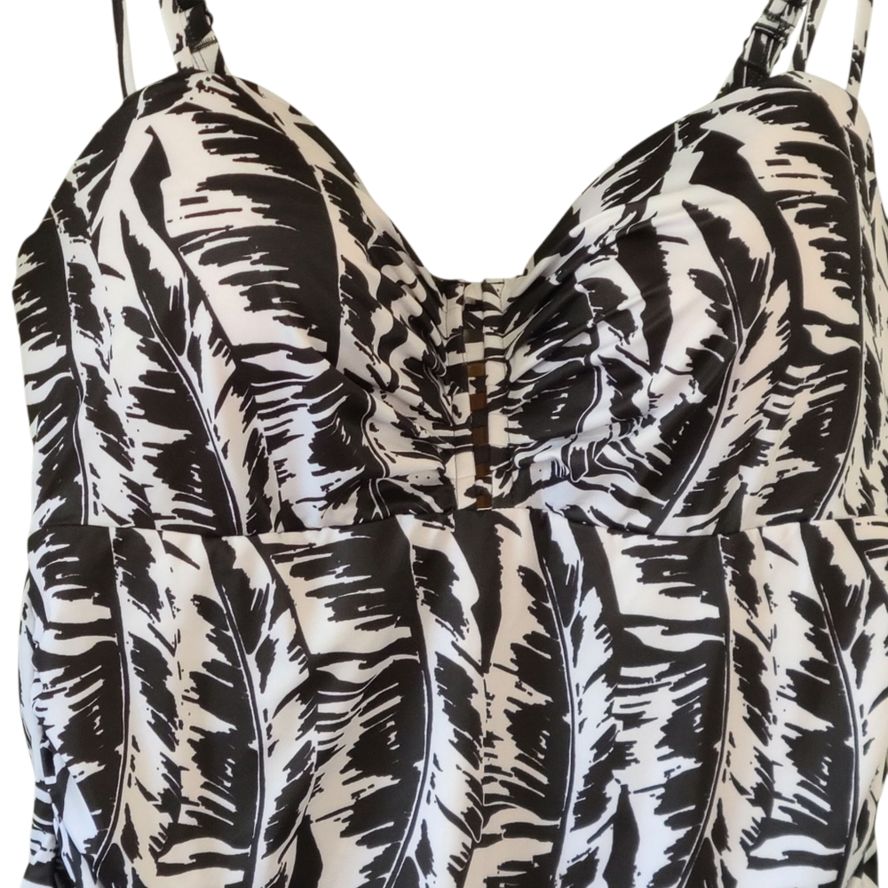 NWT Swim By Cacique Swim Top Plus Size 42F Black White - Picture 2 of 7